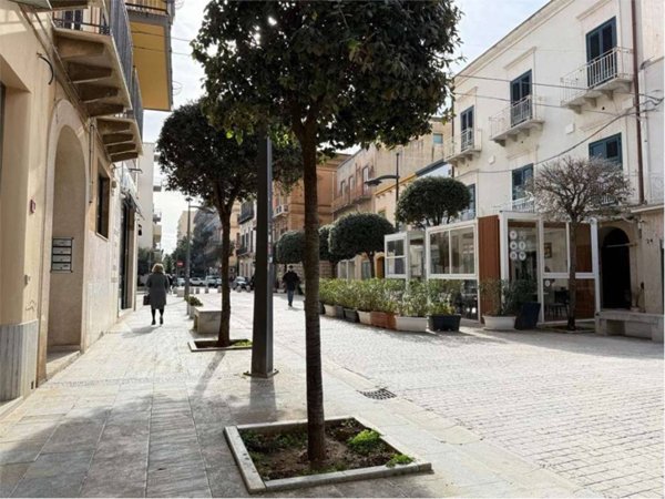 negozio in vendita a Marsala in zona Centro Storico