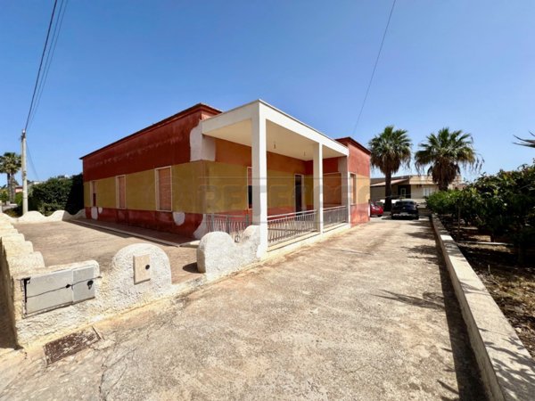 casa indipendente in vendita a Marsala