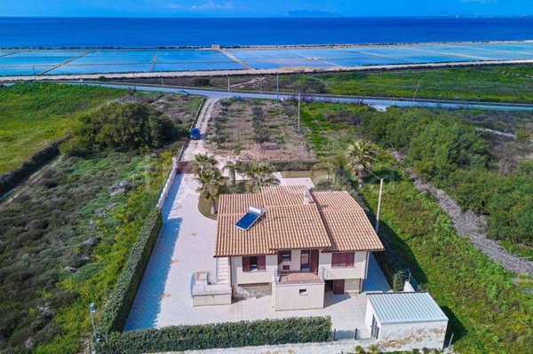 casa indipendente in vendita a Marsala