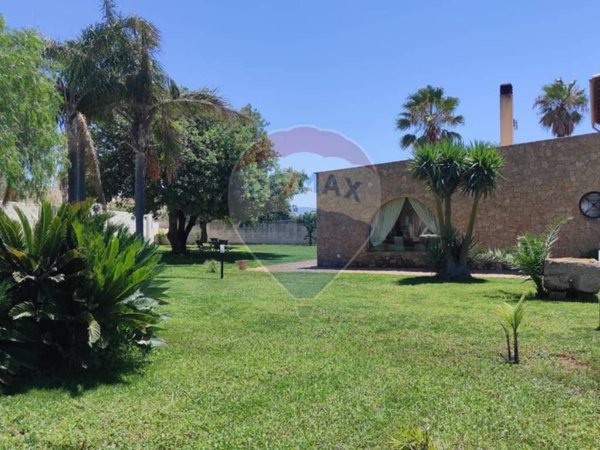 casa indipendente in vendita a Marsala