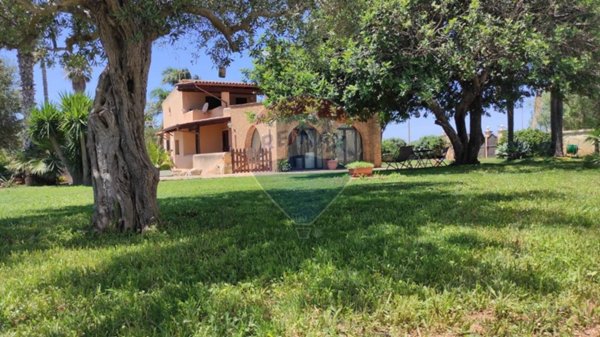 casa indipendente in vendita a Marsala