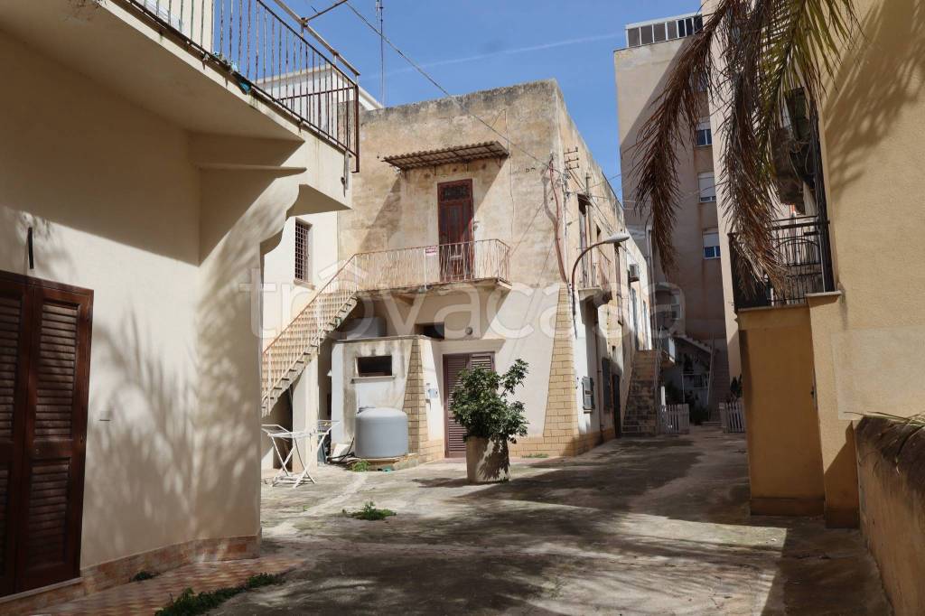 appartamento in vendita a Marsala in zona Centro Storico