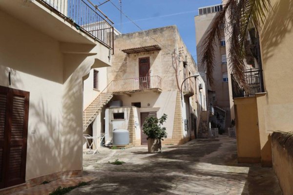 appartamento in vendita a Marsala in zona Centro Storico
