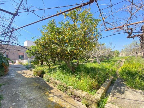 casa indipendente in vendita a Marsala