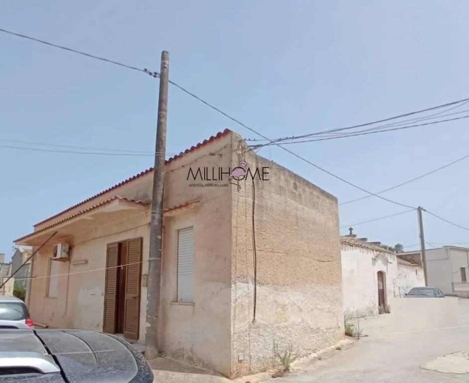 casa indipendente in vendita a Marsala