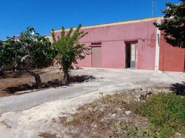 casa indipendente in vendita a Marsala
