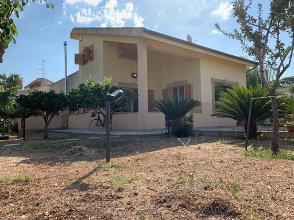 casa indipendente in vendita a Marsala
