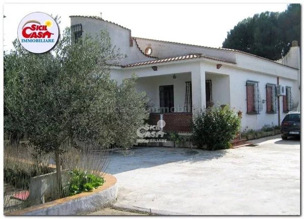 casa indipendente in vendita a Marsala