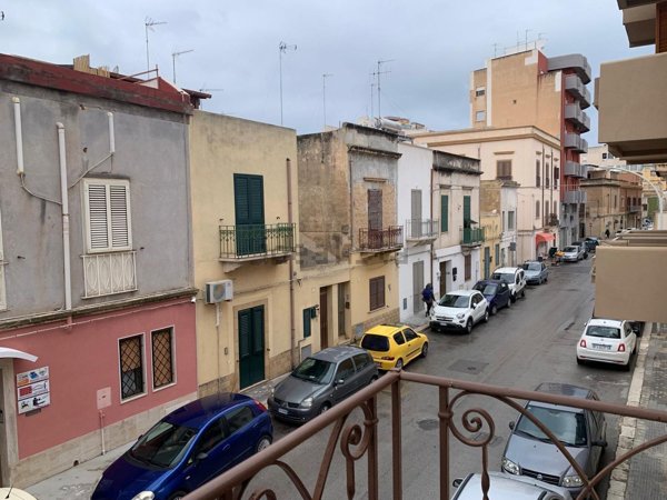 casa indipendente in vendita a Marsala