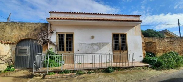 casa indipendente in vendita a Marsala