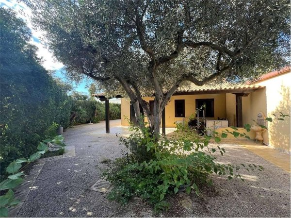 casa indipendente in vendita a Marsala