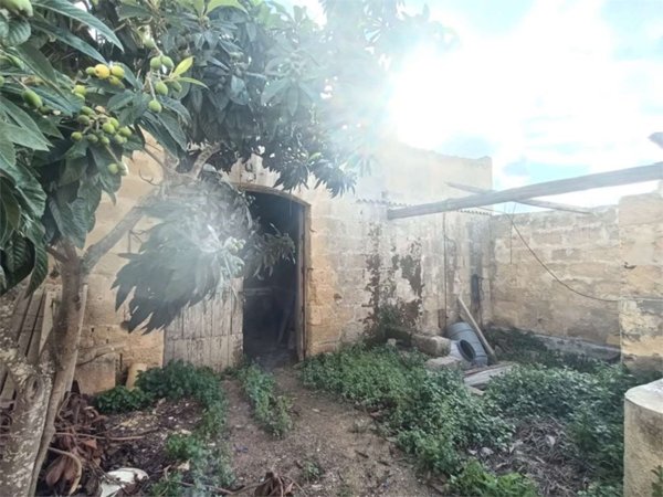 casa indipendente in vendita a Marsala