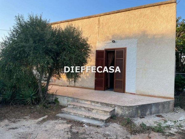 casa indipendente in vendita a Marsala