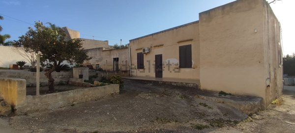casa indipendente in vendita a Marsala