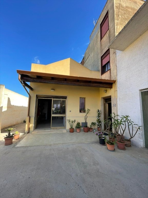 casa indipendente in vendita a Marsala in zona Centro Storico