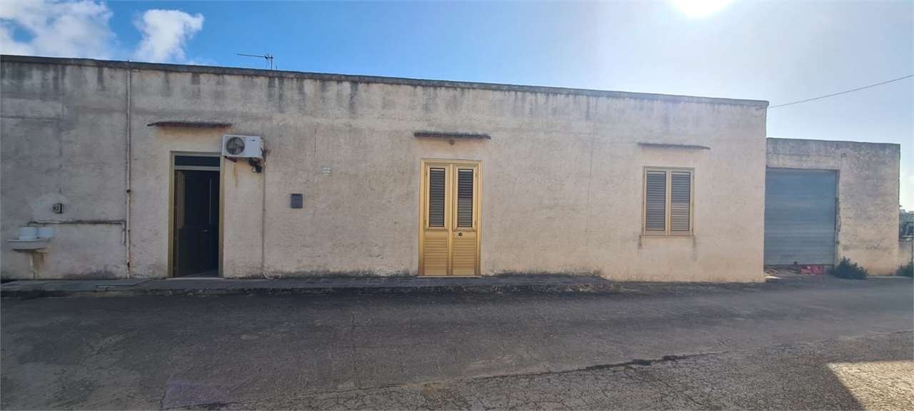 casa indipendente in vendita a Marsala
