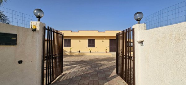 casa indipendente in vendita a Marsala in zona Birgi