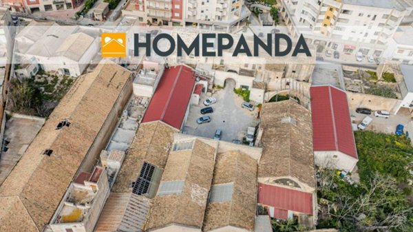 negozio in vendita a Marsala in zona Centro Storico