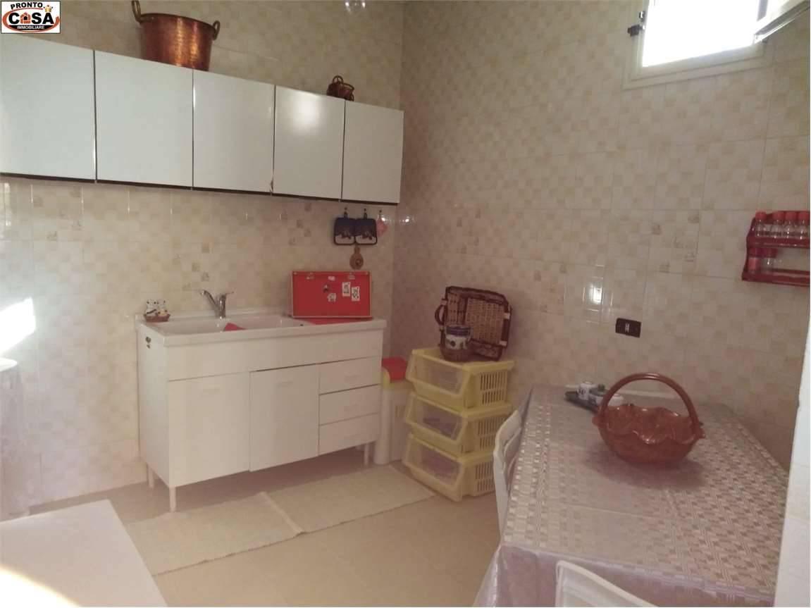 appartamento in vendita a Marsala in zona Strasatti