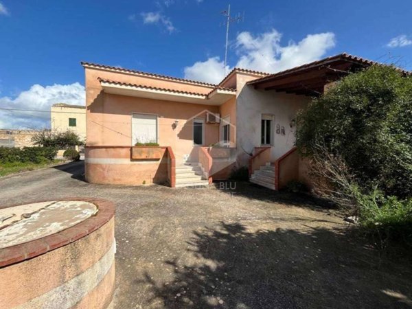 casa indipendente in vendita a Marsala