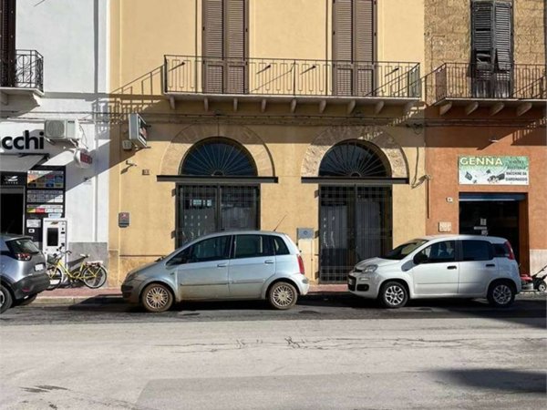 intera palazzina in vendita a Marsala
