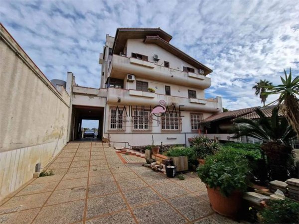 intera palazzina in vendita a Marsala in zona Casabianca