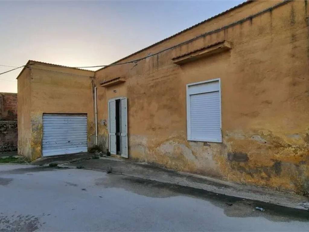 casa indipendente in vendita a Marsala