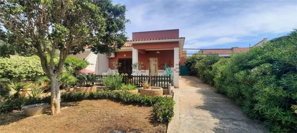 casa indipendente in vendita a Marsala