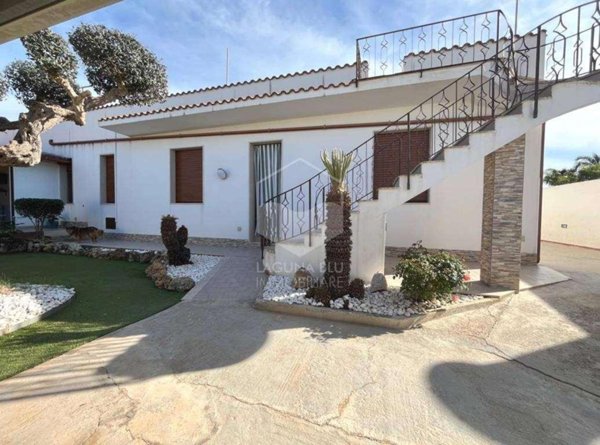 casa indipendente in vendita a Marsala