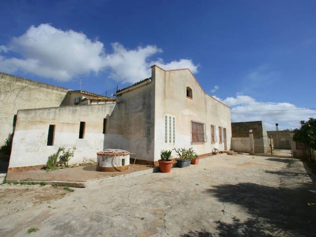 casa indipendente in vendita a Marsala