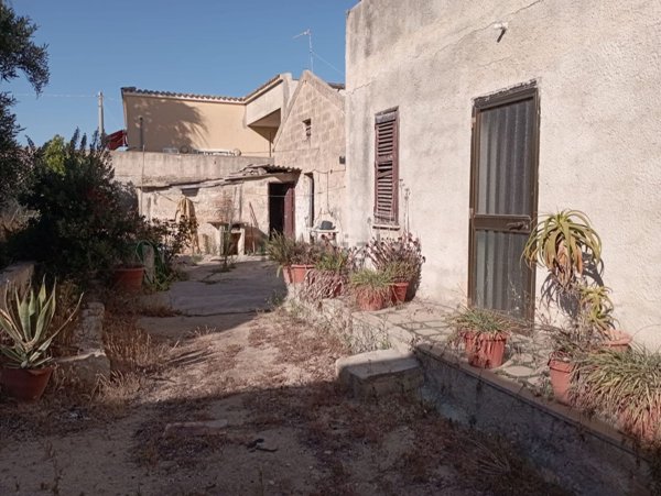 casa indipendente in vendita a Marsala