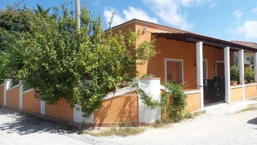 casa indipendente in vendita a Marsala