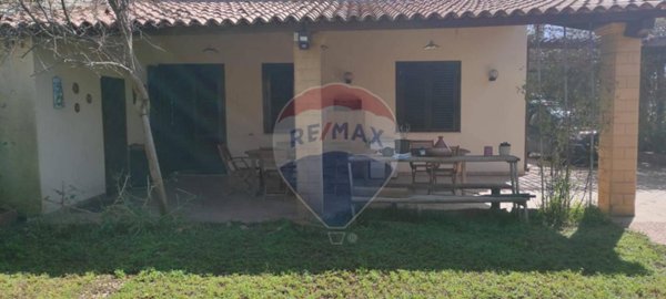 casa indipendente in vendita a Marsala