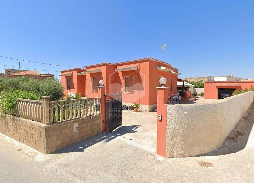 casa indipendente in vendita a Marsala
