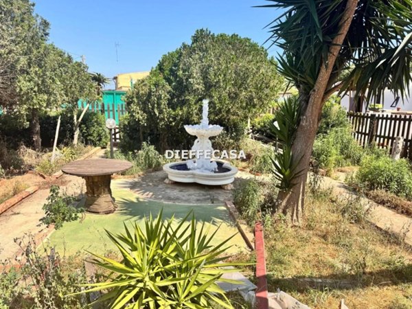 casa indipendente in vendita a Marsala in zona Santa Venera