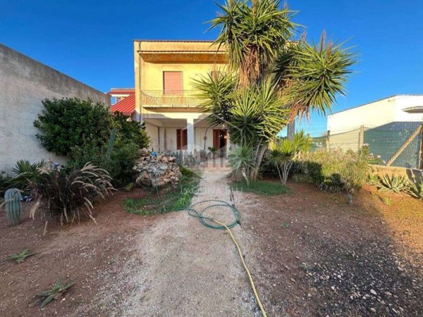 casa indipendente in vendita a Marsala