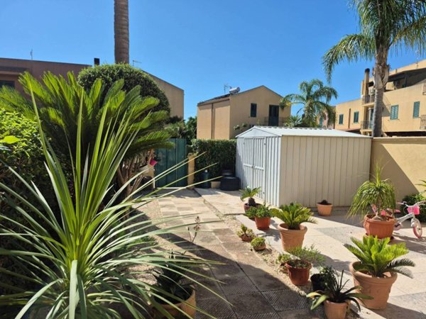 casa indipendente in vendita a Marsala