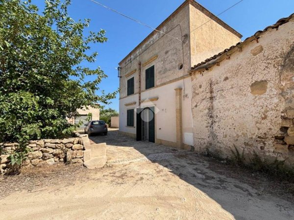 casa indipendente in vendita a Marsala