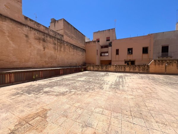 locale commerciale in vendita a Marsala