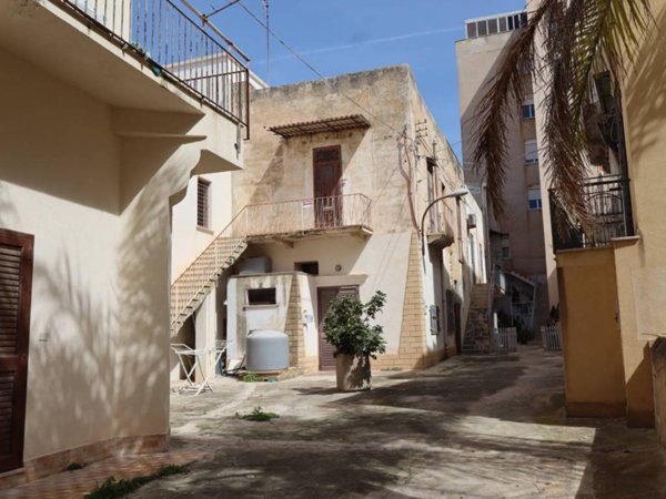 appartamento in vendita a Marsala in zona Centro Storico