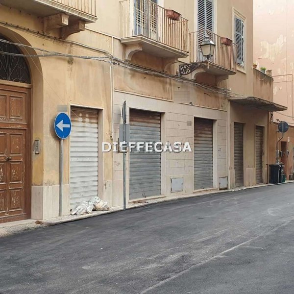 locale commerciale in vendita a Marsala in zona Centro Storico