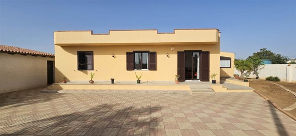 casa indipendente in vendita a Marsala in zona Birgi