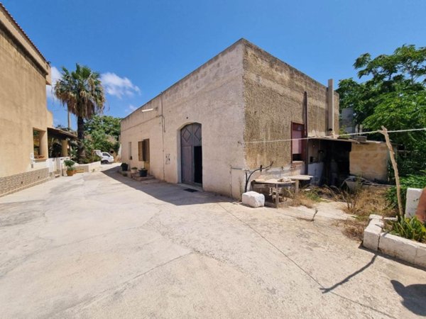 negozio in vendita a Marsala