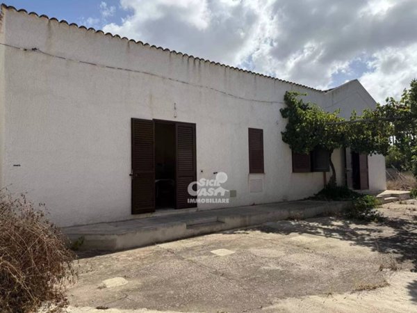 casa indipendente in vendita a Marsala