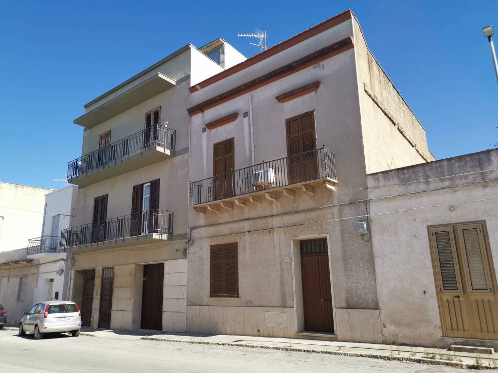 intera palazzina in vendita a Marsala in zona Centro Storico