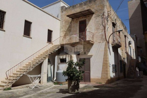 casa indipendente in vendita a Marsala in zona Centro Storico