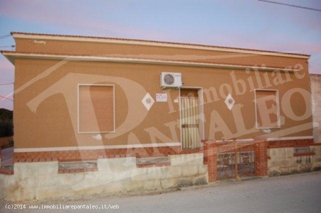 casa indipendente in vendita a Marsala