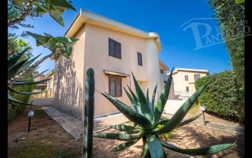 casa indipendente in vendita a Marsala