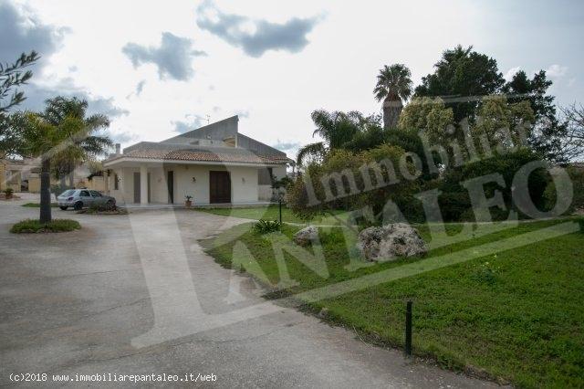 casa indipendente in vendita a Marsala
