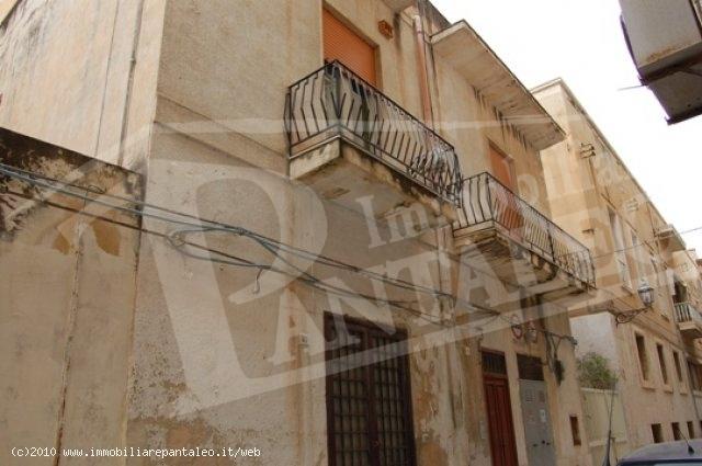 appartamento in vendita a Marsala in zona Centro Storico